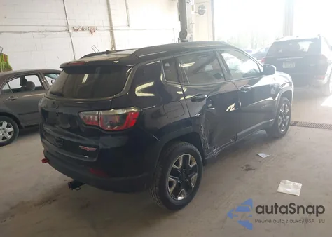 2018 Jeep Compass Trailhawk 4X4 z USA, uszkodzony, nr VIN 3C4NJDDBXJT174653